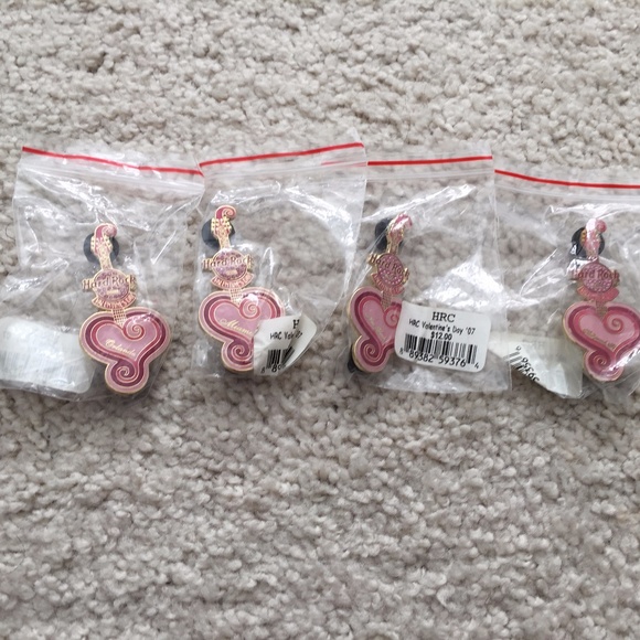 4 Hard Rock Cafe 2007 Valentines Day Pin Set